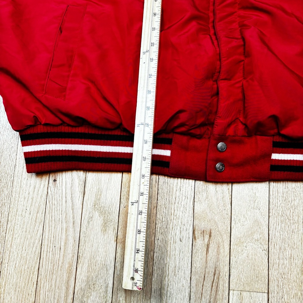 Chicago Bulls Red Jacket - Picture 9 of 13